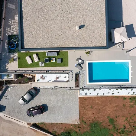 Castanea Villa