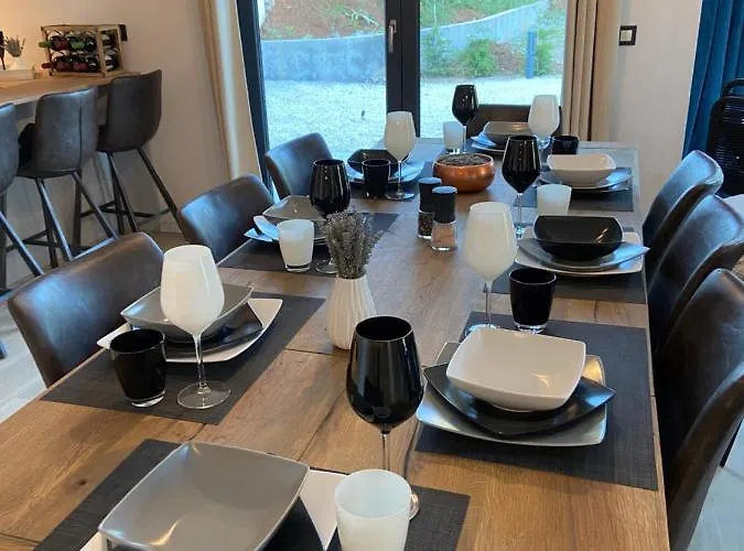 ヴィラ Castanea オパティヤ