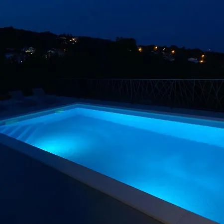 Castanea * אופטיה