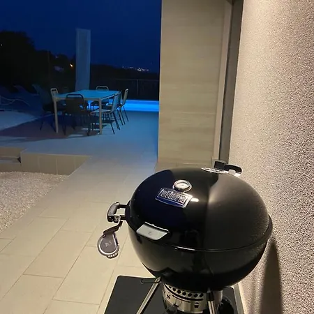 וילה Castanea אופטיה