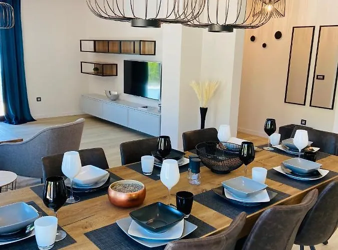 Castanea Οπατία