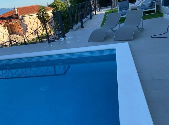 Castanea Βίλα Οπατία