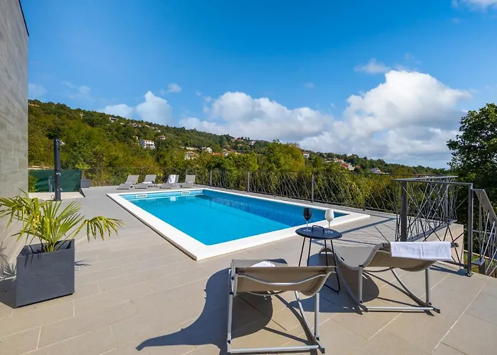 Castanea * Οπατία